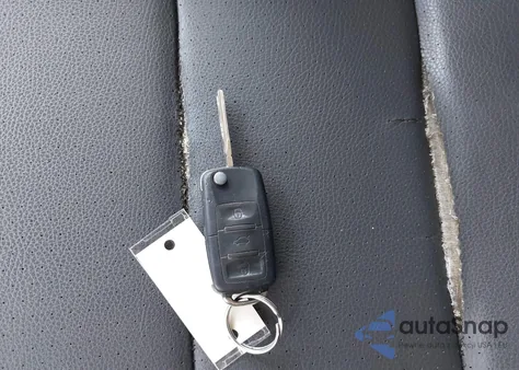 2007 Volkswagen Jetta Wolfsburg Edition from USA, damaged, VIN 3VWEG71K77M133224